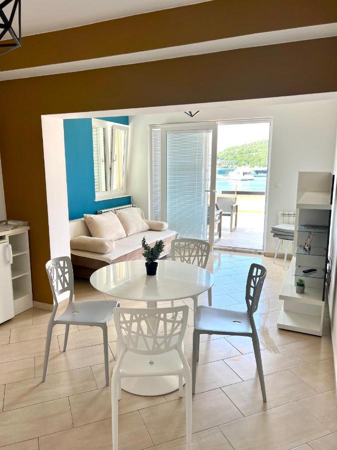Apartments Villa Marina روغوزنيكا المظهر الخارجي الصورة