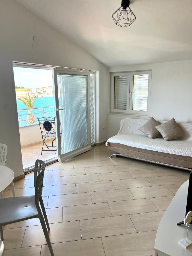 Apartments Villa Marina روغوزنيكا المظهر الخارجي الصورة