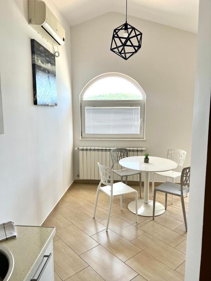 Apartments Villa Marina روغوزنيكا المظهر الخارجي الصورة