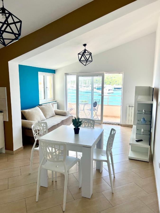 Apartments Villa Marina روغوزنيكا المظهر الخارجي الصورة