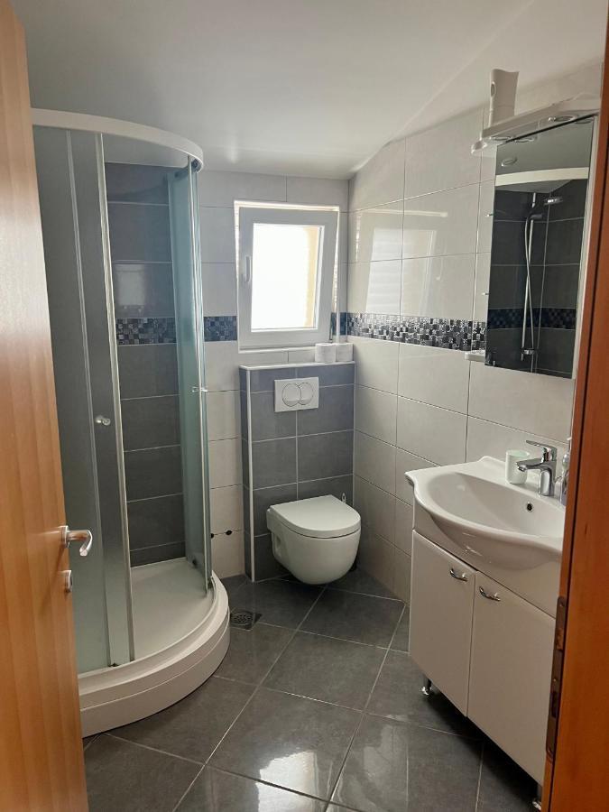 Apartments Villa Marina روغوزنيكا المظهر الخارجي الصورة