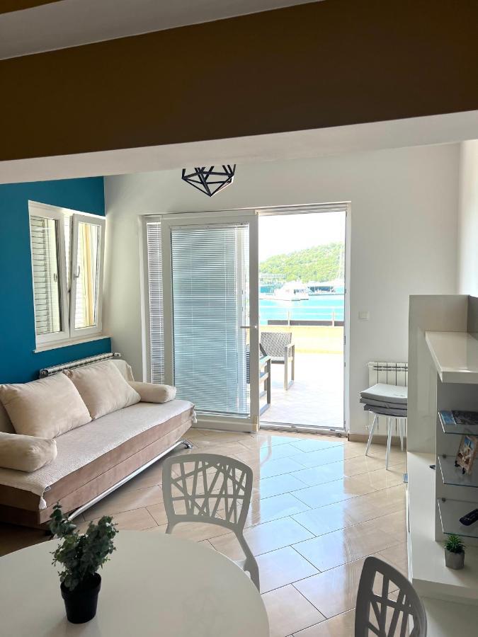 Apartments Villa Marina روغوزنيكا المظهر الخارجي الصورة