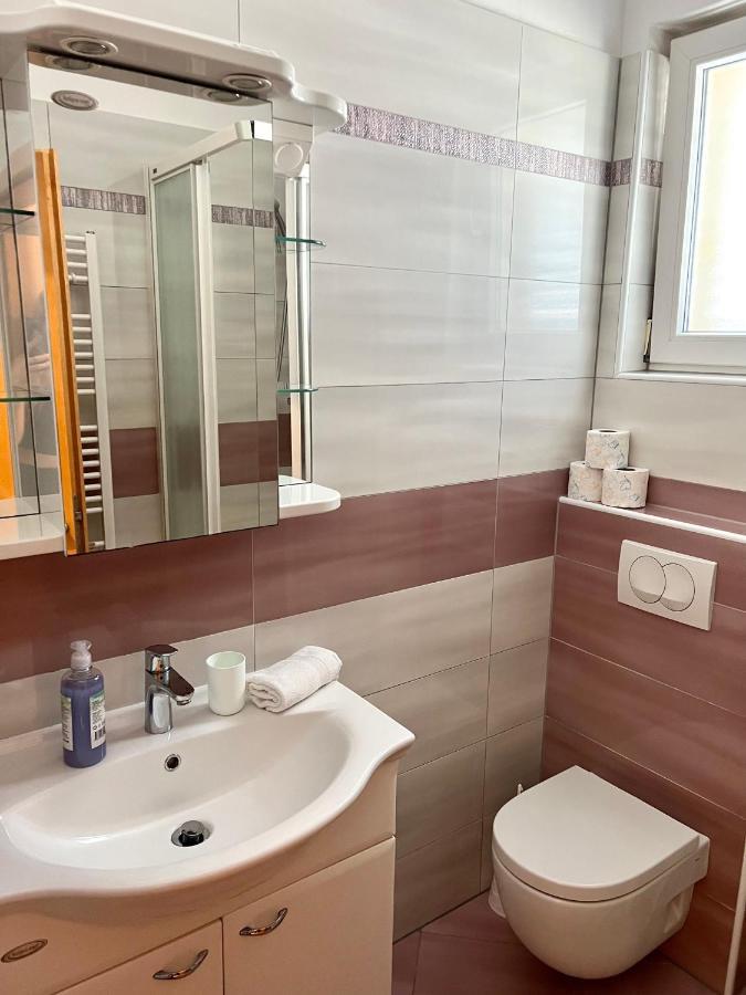 Apartments Villa Marina روغوزنيكا المظهر الخارجي الصورة