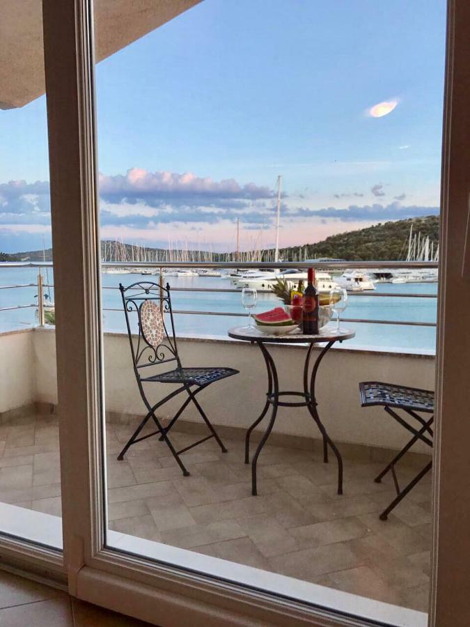Apartments Villa Marina روغوزنيكا المظهر الخارجي الصورة