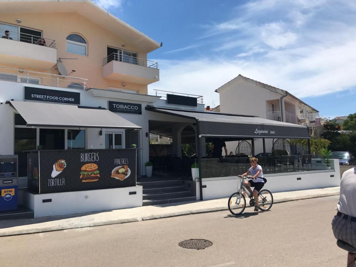 Apartments Villa Marina روغوزنيكا المظهر الخارجي الصورة